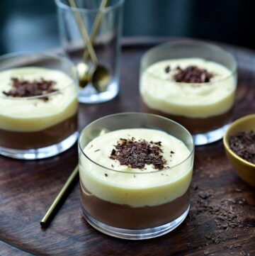 Puddingglaasjes met vanille en chocolade